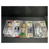 3 bobble heads