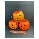 3 jack-o-lanterns