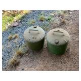 2 metal gas cans