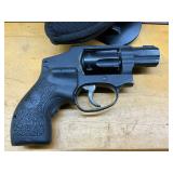 Smith and Wesson 22 long revolver with extra grips