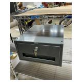 Metal cabinet