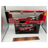 2 race cars