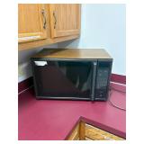 GE Microwave Oven - Working order