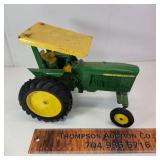 Metal John Deere