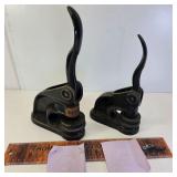 2 Vintage Seals
