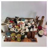 Salt & Pepper Shakers, Figurines