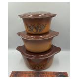 Set of Pyrex bowls
