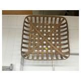 Tobacco basket