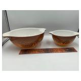 Pyrex bowls