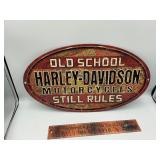Metal Harley Davidson sign