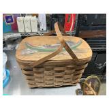 Vintage pic-nic basket