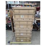 4 lidded totes
