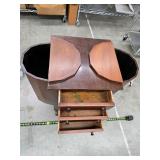 Sewing cabinet