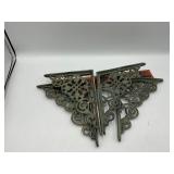 Cast iron L brackets