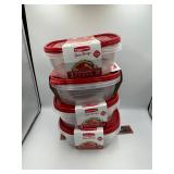 8 Rubbermaid containers