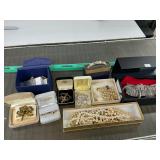 Assorted jewelry