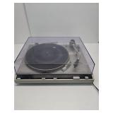 Technics turntable powers on