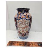 19th century Japanese Imari porcelain vase