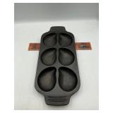 Cast iron pan