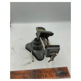 Portable vise