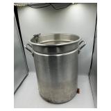Aluminum pot with thermometer