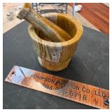 mortar and pestle set. Chip on bottom