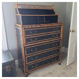 Chest of drawers / desk