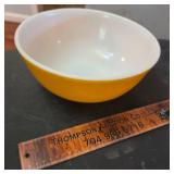 Yellow Pyrex 4qt Bowl