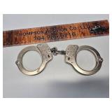 Smith & Wesson handcuffs no key