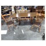 Dining Room Table w/2 Leaves & 6 Chairs