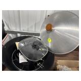 Elec. WOK & 6" Skillet - no cords