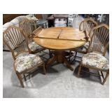 Oak Table 4 Chairs & 1 Leaf