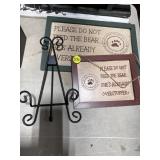 2 Boyds Bear Signs & Easel
