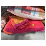 Comforter, Pillow Cases & Throw Pillow