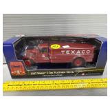 1935 Didge 3T Platform Truck 1:38 Scale Bank