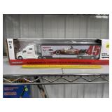 1/64 Scale Kenworth Hy-Vee Race Car Transporter