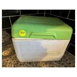 Rubbbermaid Cooler