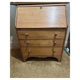 Secretary 30'x40'