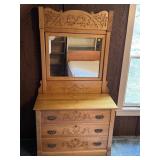 Mirrored Dresser 41'x76'
