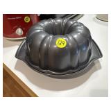 Bundt Pan & Pie Tin