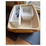 Plastic Dish Tubs & Organizing Baskets