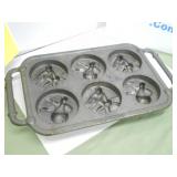 Bowlers Cast Iron Muffing Pan