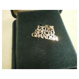 Extra Special Grandma, Gold Pendant, Marked 14k