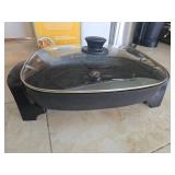 Elite Gourmet Electric Skillet with Glass Lid