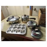 2 muffins tins and 3 pc stainless pots