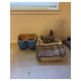 Planter, bedding & last supper tapestry