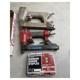 Duo fast & Arrow PT 50 air staplers and staples