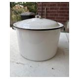 White and Blake enamel  pot