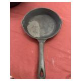 Cast iron skillet