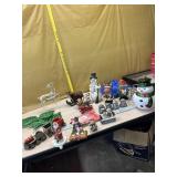 Lg lot of Christmas items, including napkin